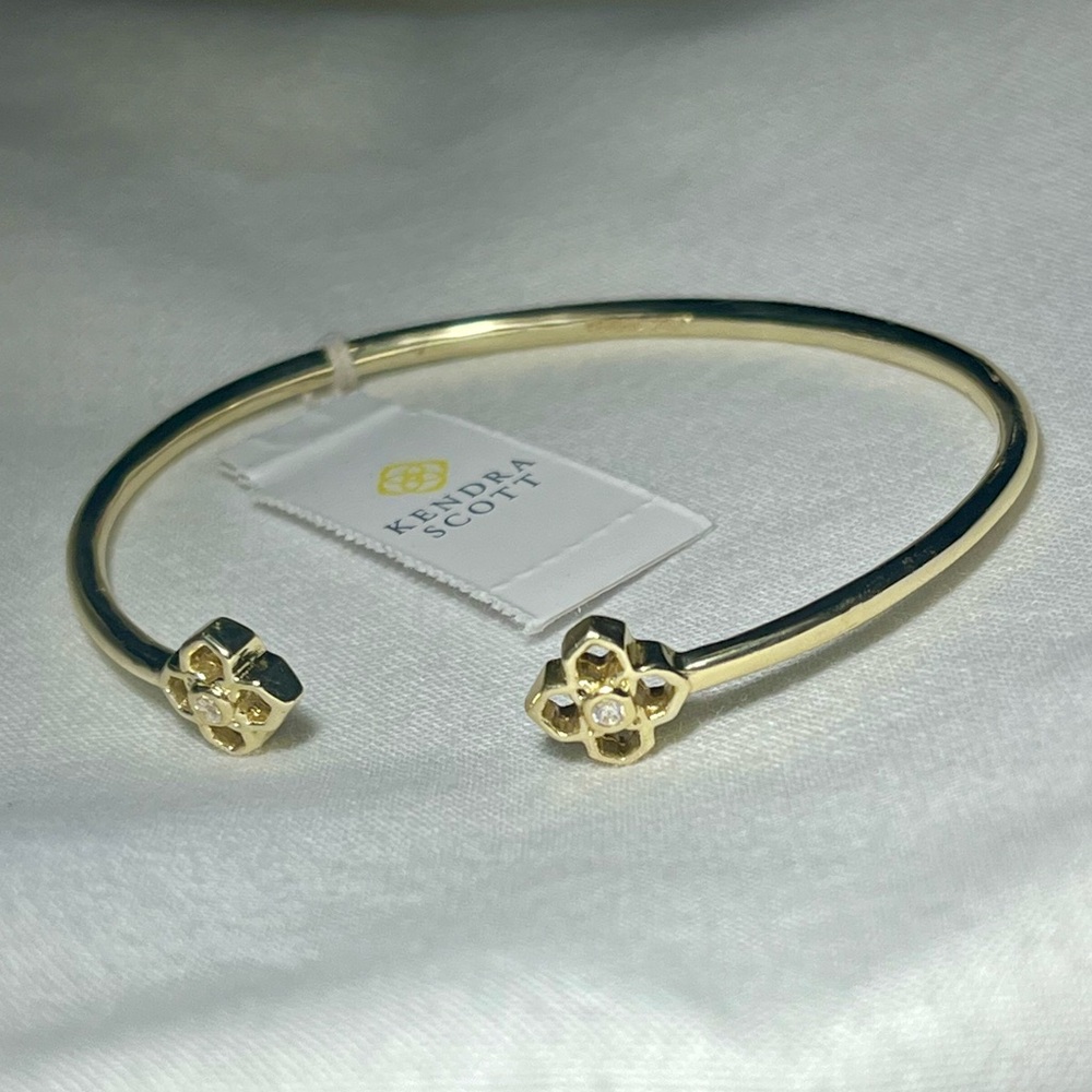 KENDRA SCOTT Rue Cuff Bracelet in Gold
